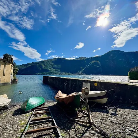 2 Steps By The Daire *